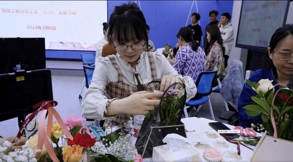 de7bf01ac589679fb9036f6f0e7181b